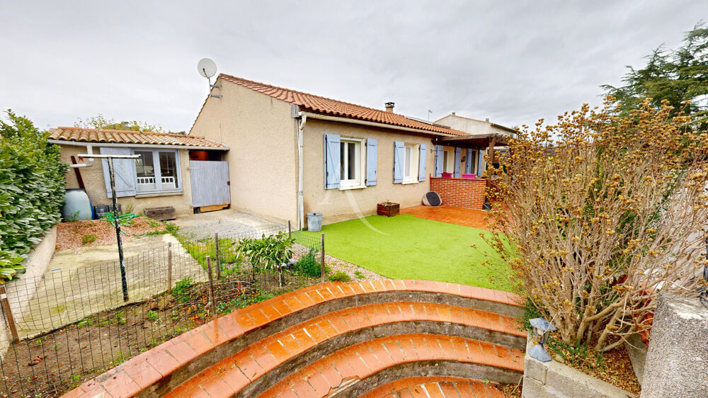 Vente Maison Proche CARCASSONNE, Maison Plain Pied avec jardin et Garage. Villegly