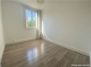  Appartement à louer 4 pièces 64 m²