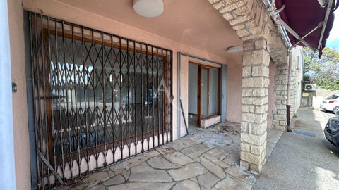 LOCAL COMMERCIAL AVEC TERRASSE AU COEUR DE LA COMMUNE DE VOLX 615 04130 Volx