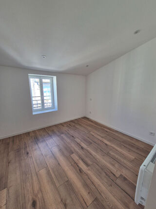  Appartement à louer 2 pièces 32 m²