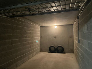  Parking / Garage  louer 