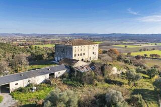  Villa � vendre 15 + pi�ces 610 m�