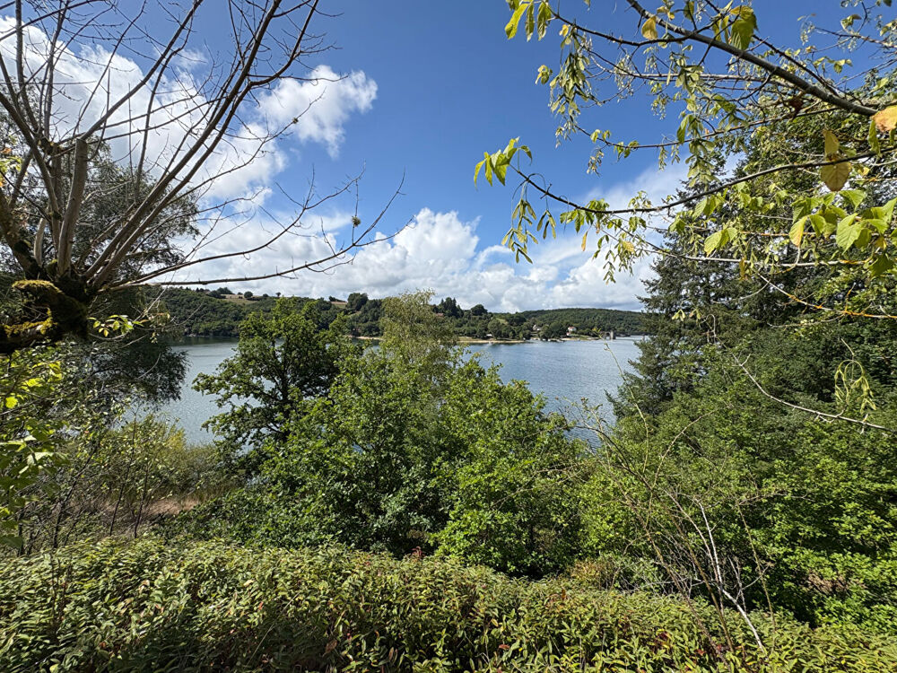 Vente Terrain Lacapelle Viescamp 5506 m2 constructible en bordure du lac Lacapelle viescamp