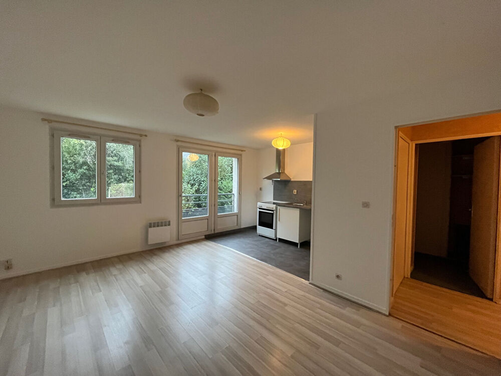Location Appartement Appartement 2 pièces de 46m² au centre-ville de Vieux Massy Massy