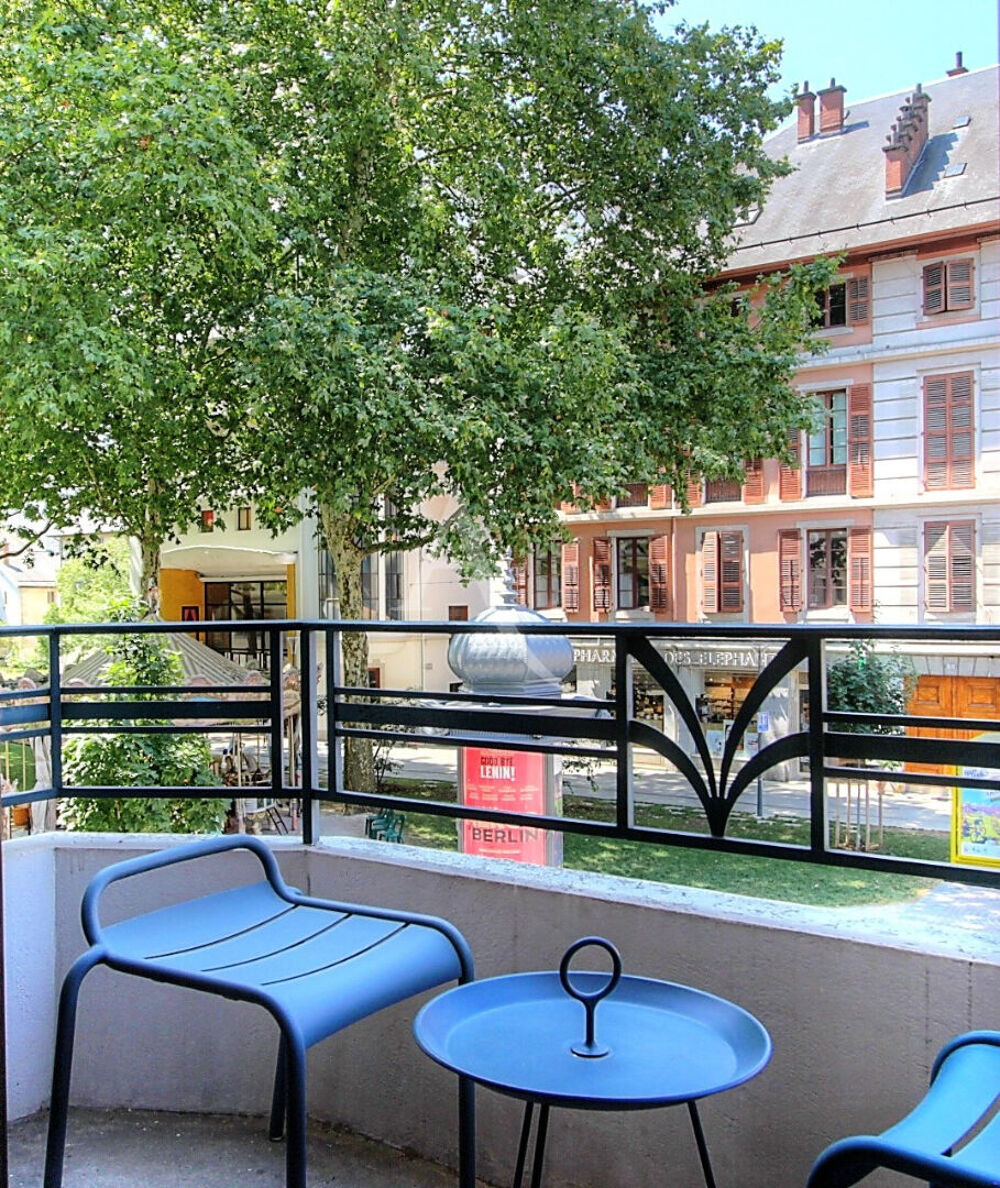 Vente Appartement Appartement de standing avec cave et grenier 134 m2 centre ville Chambéry Chambery