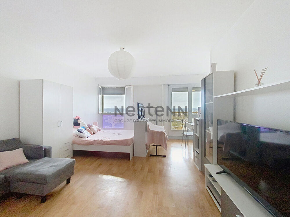 Investissement Limoges. Grand appartement de type 1 avec locataire en place, très bonne rentabilité