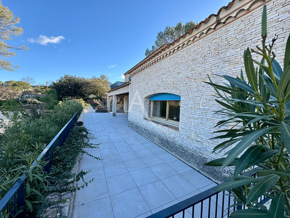 Maison Nimes 9 pièce(s) 435.45 m2
