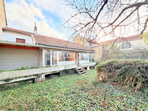   Maison � r�nover situ�e � Machault Maison - 4 pi�ce(s) - 178 m�