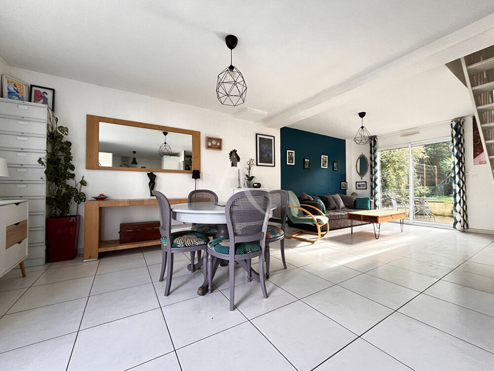 Vente Maison Maison Nantes 7 pièce(s) 104.59 m2 Nantes