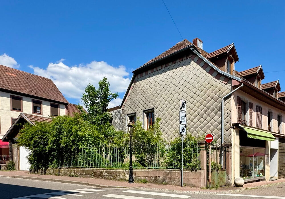   Schirmeck centre-ville - ensemble immobilier avec local commercial - garage, remise et jardin Schirmeck