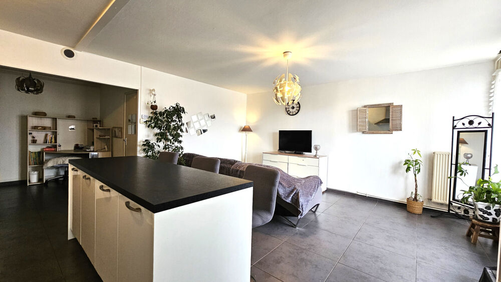 Vente Appartement LA TOUR DU PIN, Appartement  79m² - 3 chambres - terrasse 60m² La tour du pin