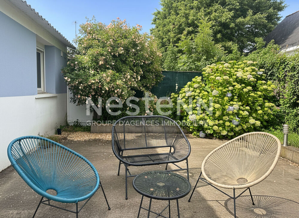 Plain pied, hyper centre ville de Questembert, 70 m² , jardin au calme