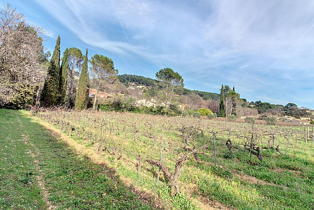 Vente Terrain A VENDRE EN EXCLUSIVITÉ ! DRAGUIGNAN TERRAIN 914 m²  - Libre Constructeur Draguignan