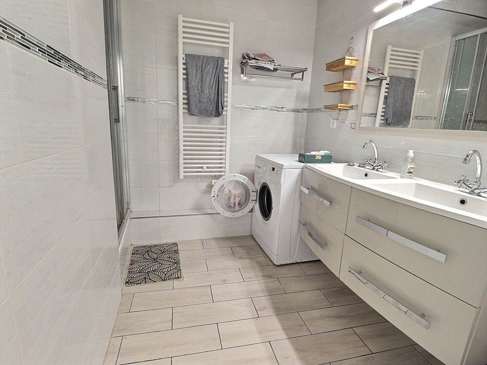 Location Appartement Superbe appartement meublé 4 pièces à louer au coeur d'Avignon Avignon