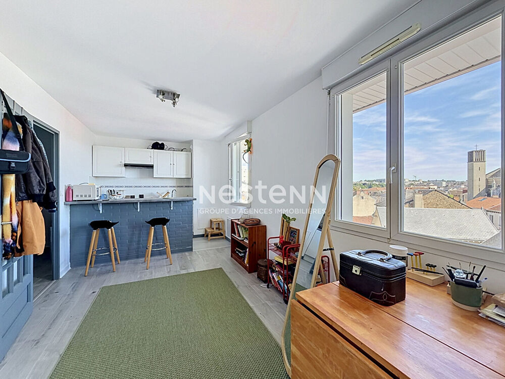 Appartement T1 à vendre à Limoges - Place Denis Dussoubs - 4ème étage avec ascenseur - parking privatif