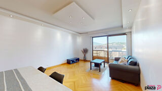  Appartement à louer 4 pièces 93 m²