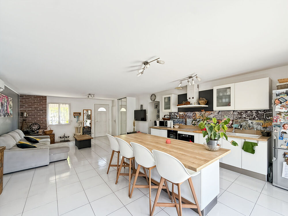 À vendre en exclusivité maison de plain pied de type 4 avec piscine et garage - secteur Eoures 13011 Marseille
