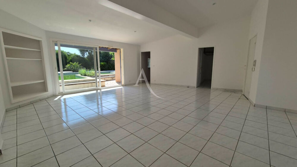 Vente Maison Maison de plain-pied 126,62 m² habitables - Studio indépendant - Piscine - Double garage - Terrain de 1 229 m² ? Balaruc-les-Bai Balaruc les bains