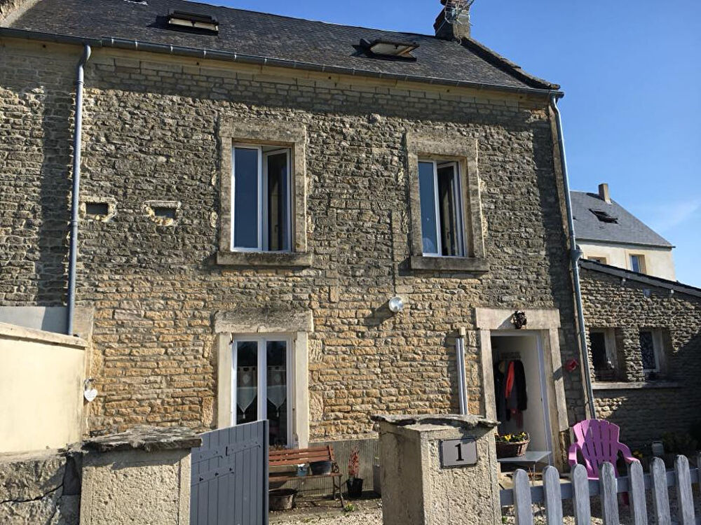 Location Maison Maison en pierre  de 120 m2 Banville