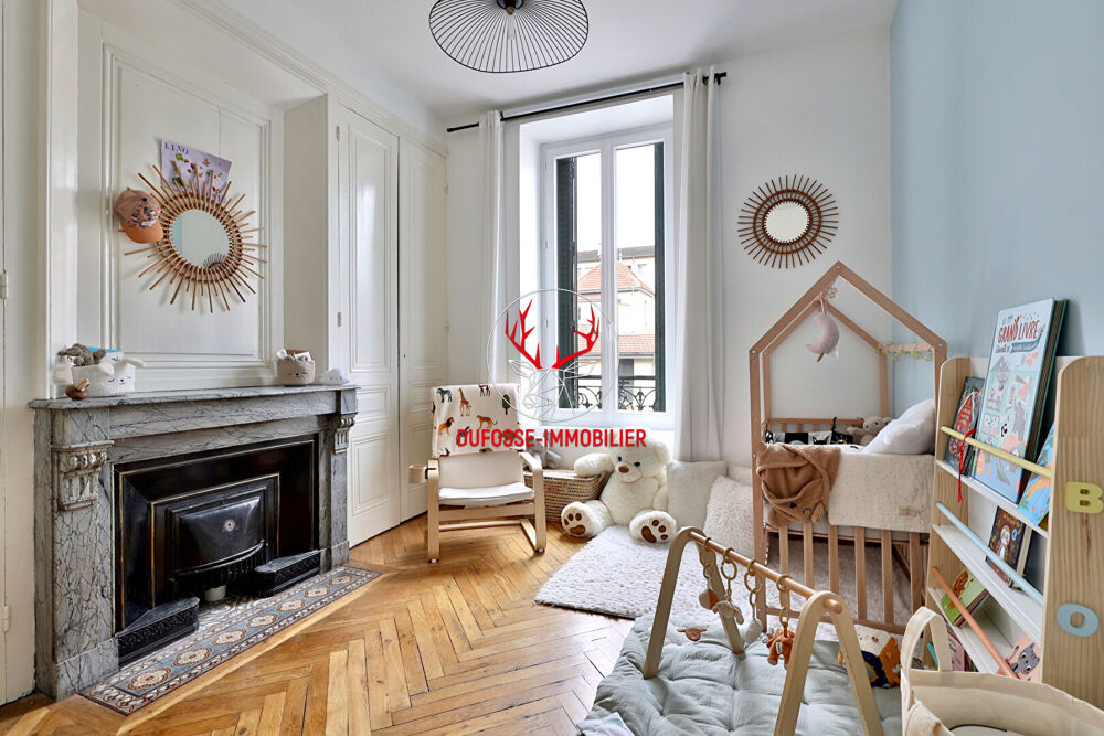 Appartement de caractère rénové, jardin privatif 120 m² et 3 parkings