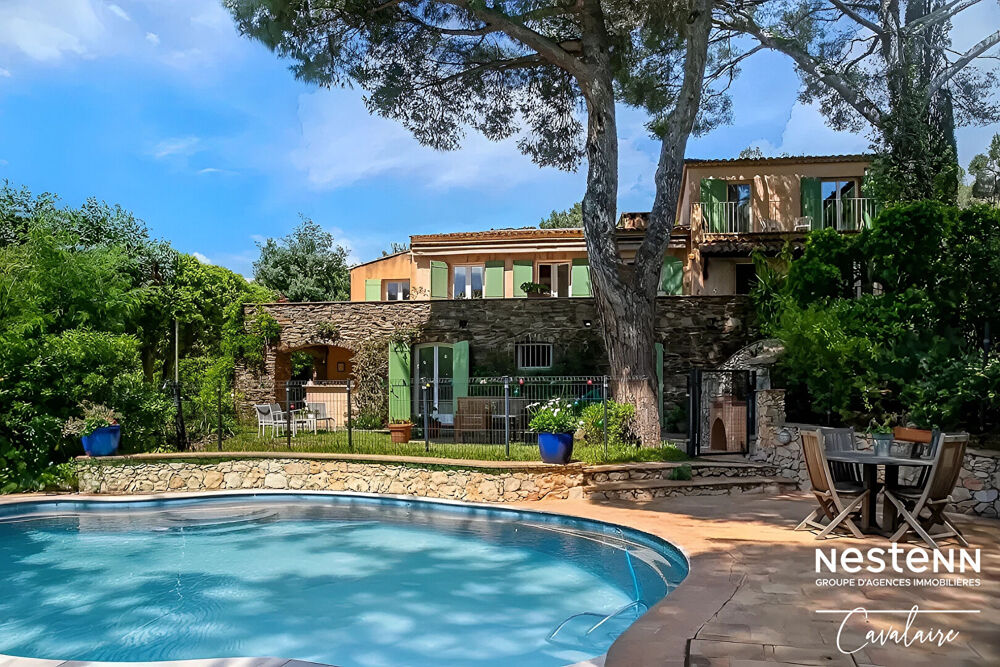 Vente Maison Villa Provençale avec piscine à débordement, dépendances et aperçu mer à Cavalaire-sur-Mer ! Cavalaire sur mer