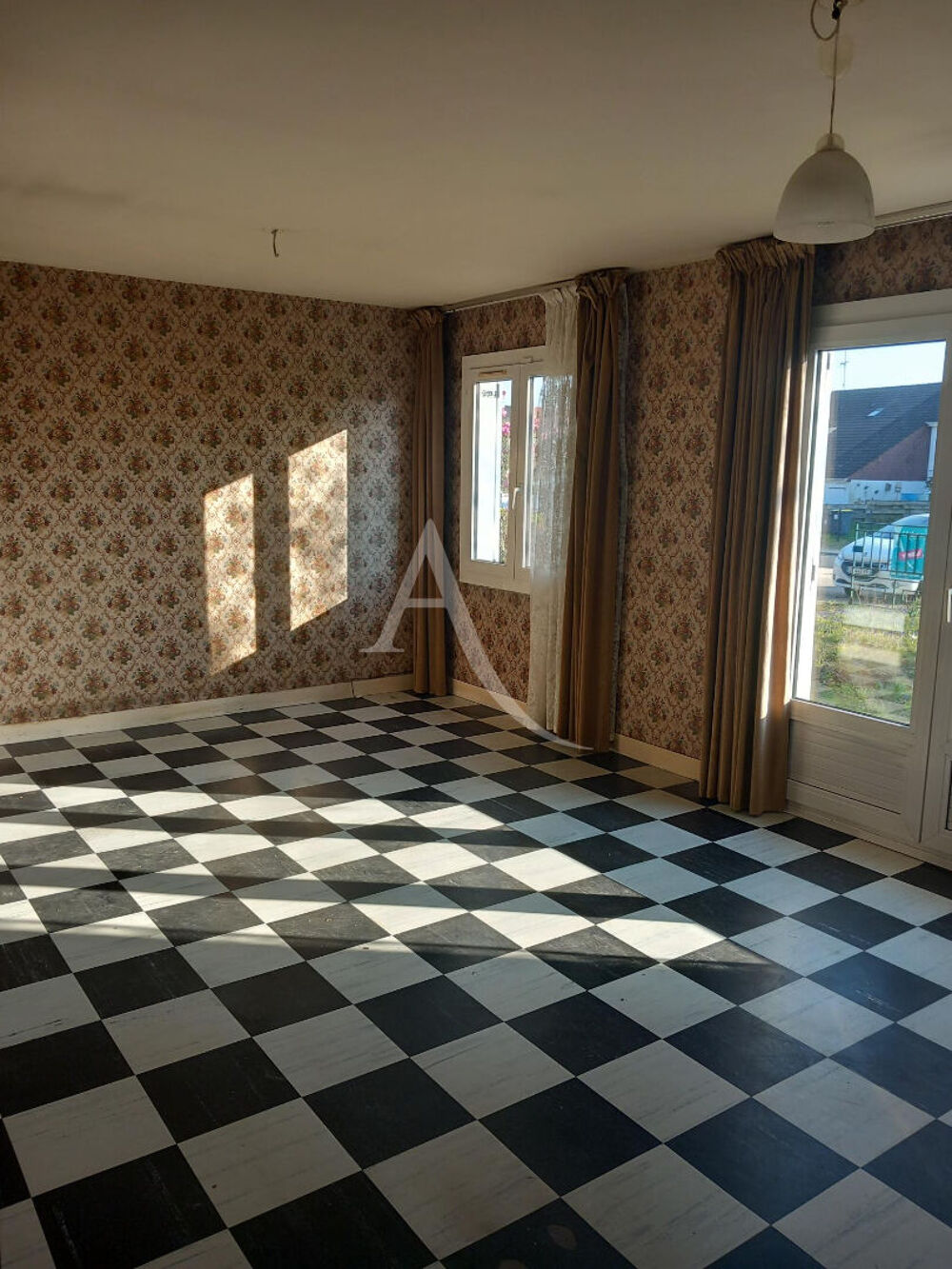 Maison Saint Denis De L Hotel plain-pied