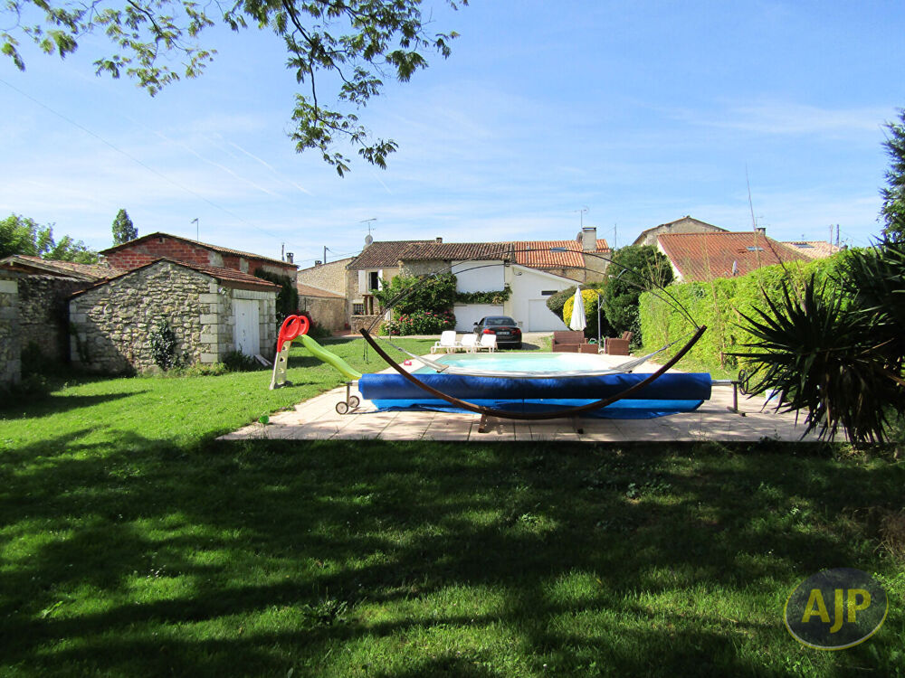 Vente Maison Maison de charme 315m2 avec piscine ! Lesparre medoc