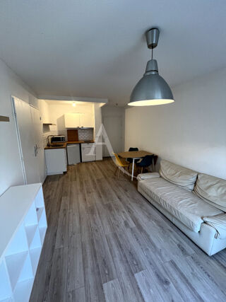  Appartement à louer 2 pièces 35 m²