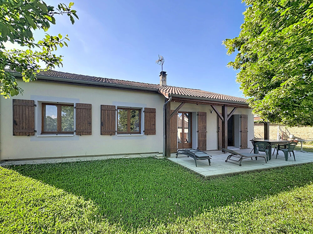 Maison 5 pièce(s) 95 m2 3 chambres et mezzanine avec garage et terrain clos arboré