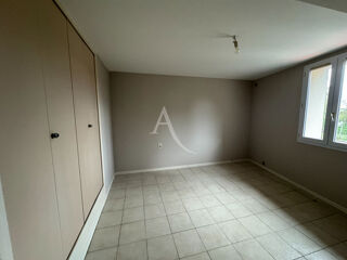  Maison à louer 3 pièces 81 m²