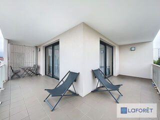  Appartement à louer 3 pièces 64 m²