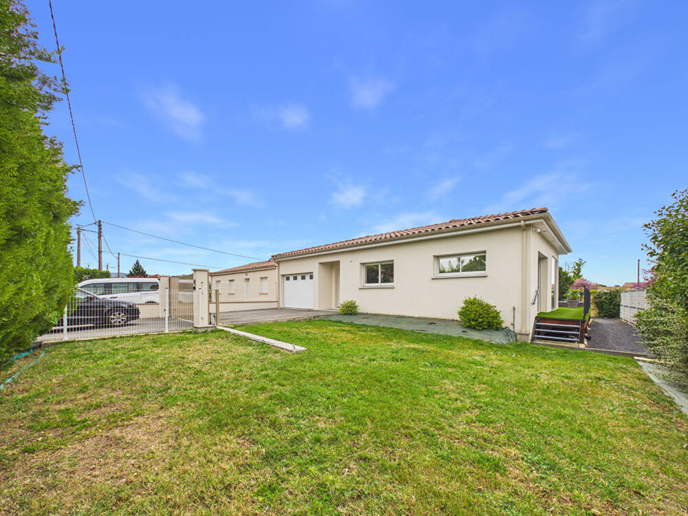 Maison récente plain pied de 106 m2 avec piscine et garage