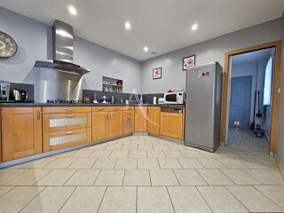  Maison  vendre 7 pices 213 m