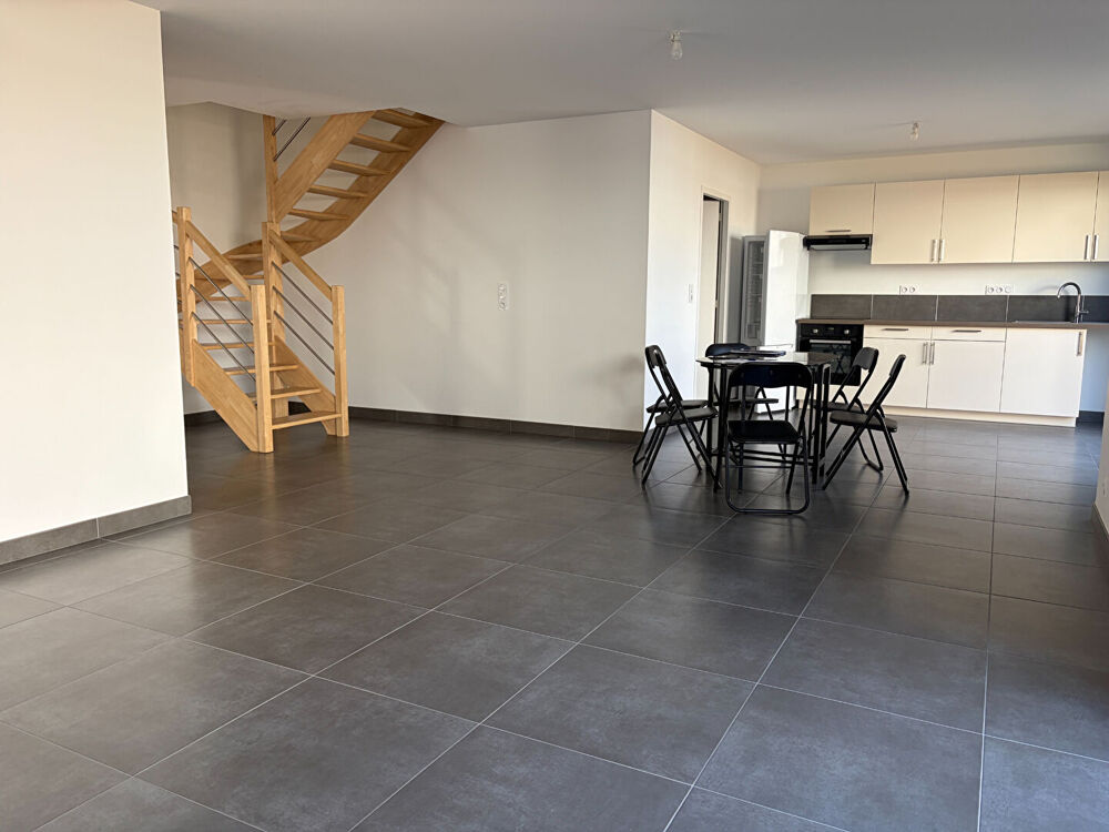 A louer - Maison T5 meublé avec terrasse, jardin et garage - Saint Barthélémy d'Anjou