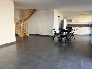  Maison à louer 5 pièces 120 m²