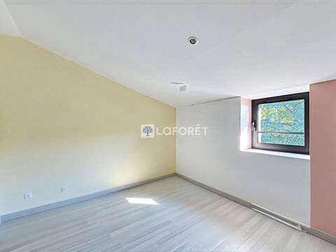  Maison  louer 7 pices 118 m