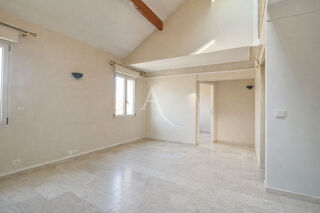  Appartement à louer 5 pièces 127 m²