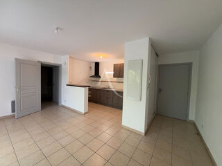  Appartement à louer 2 pièces 43 m²