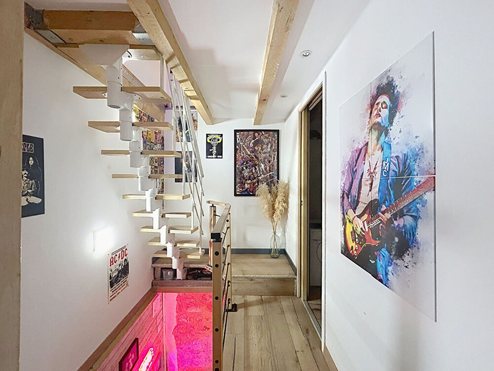 ST CANNAT MAISON DE VILLAGE T2 BIS