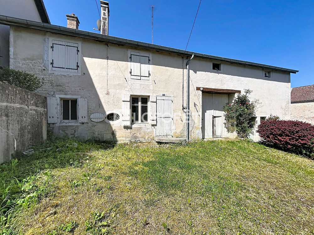 Corps de ferme en pierre à rénover avec terrain constructible à CRENAY.