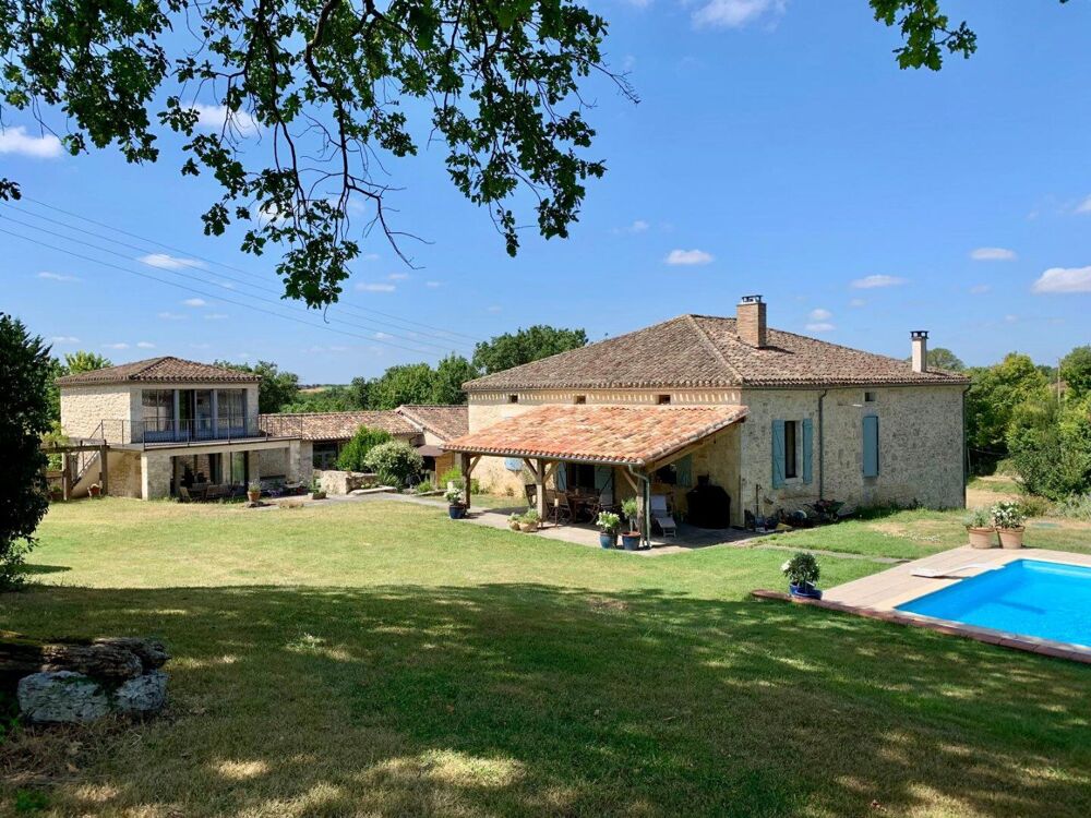 Vente Maison Propriété de campagne de 271m2 avec 5 chambres, piscine et 7896m2 de jardin Saint clar