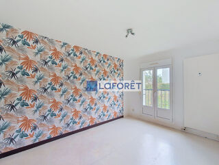  Appartement à louer 5 pièces 105 m²