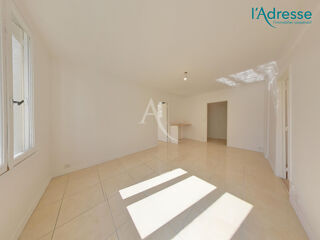  Appartement à louer 3 pièces 55 m²
