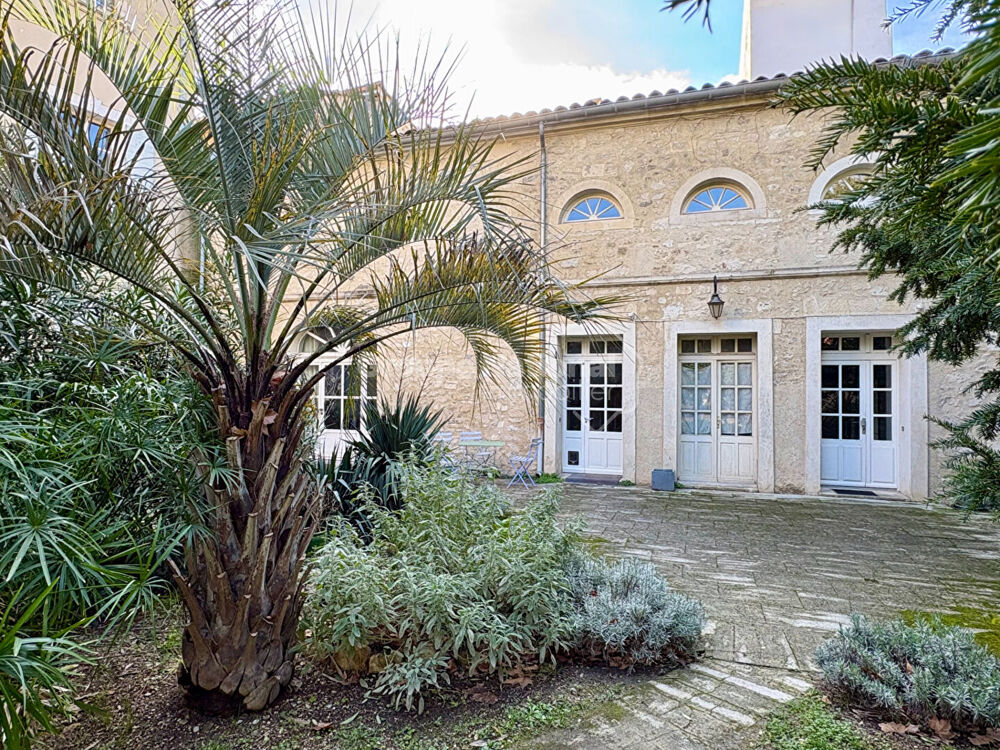 Vente Appartement ARLES. Appartement dans un hôtel particulier Arles