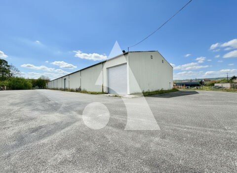   Entrepôt de stockage, bâtiment et terrain attenant - NEUFCHATEAU 