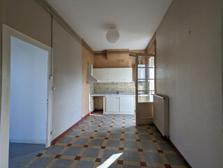  Immeuble � vendre 12 pi�ces 208 m�