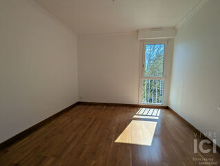  Appartement � louer 4 pi�ces 93 m�