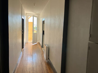  Appartement à louer 3 pièces 81 m²