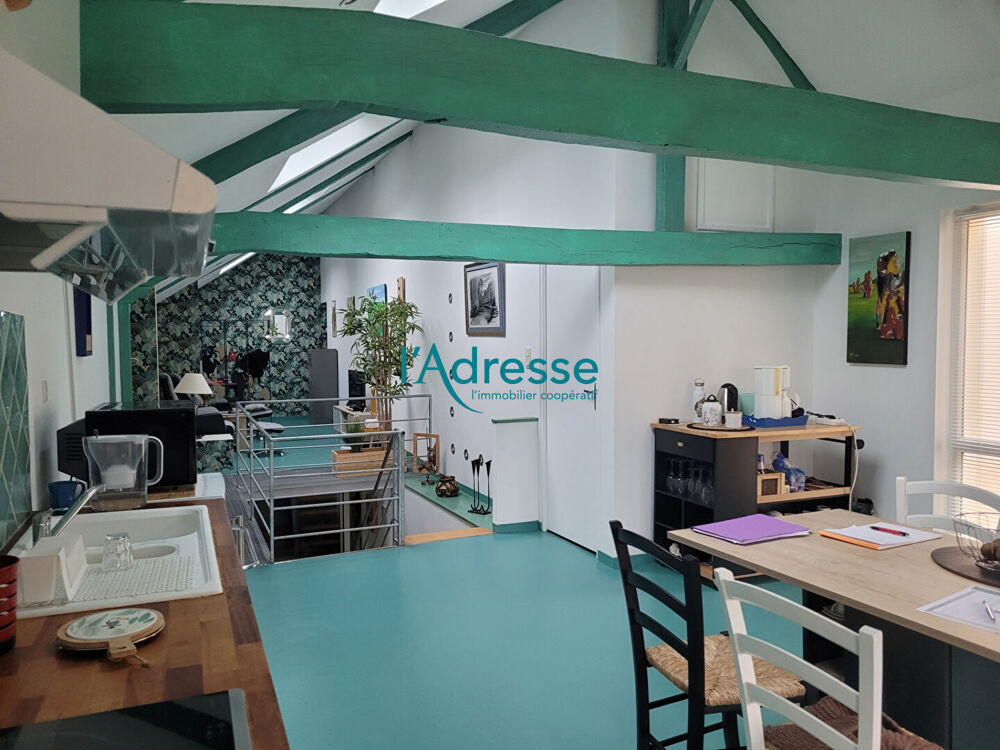 Vente Maison Original, loft au centre bourg de Saint Aubin des Châteaux. Saint aubin des chateaux