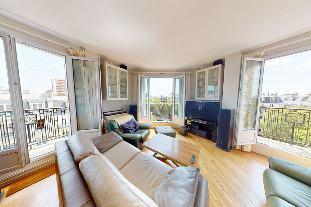 Vente Appartement Appartement d'angle en étage élevé avec vue de rêve Paris 10